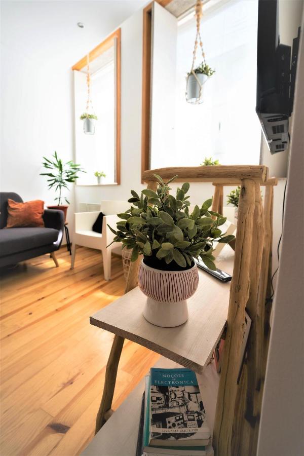 Downtown Porto Relaxed Apartment With Private Yard ภายนอก รูปภาพ