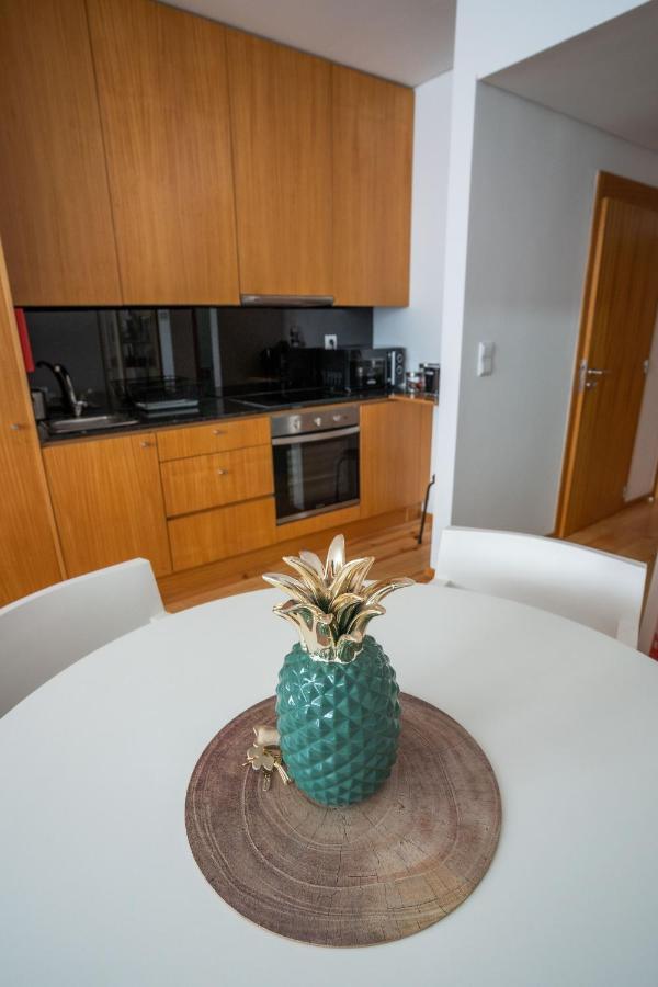 Downtown Porto Relaxed Apartment With Private Yard ภายนอก รูปภาพ
