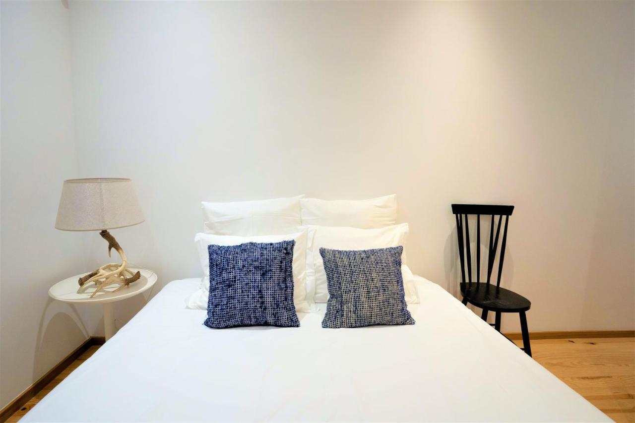 Downtown Porto Relaxed Apartment With Private Yard ภายนอก รูปภาพ