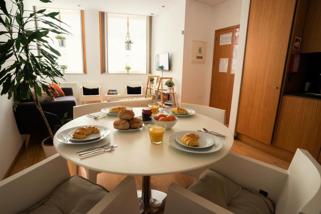 Downtown Porto Relaxed Apartment With Private Yard ภายนอก รูปภาพ