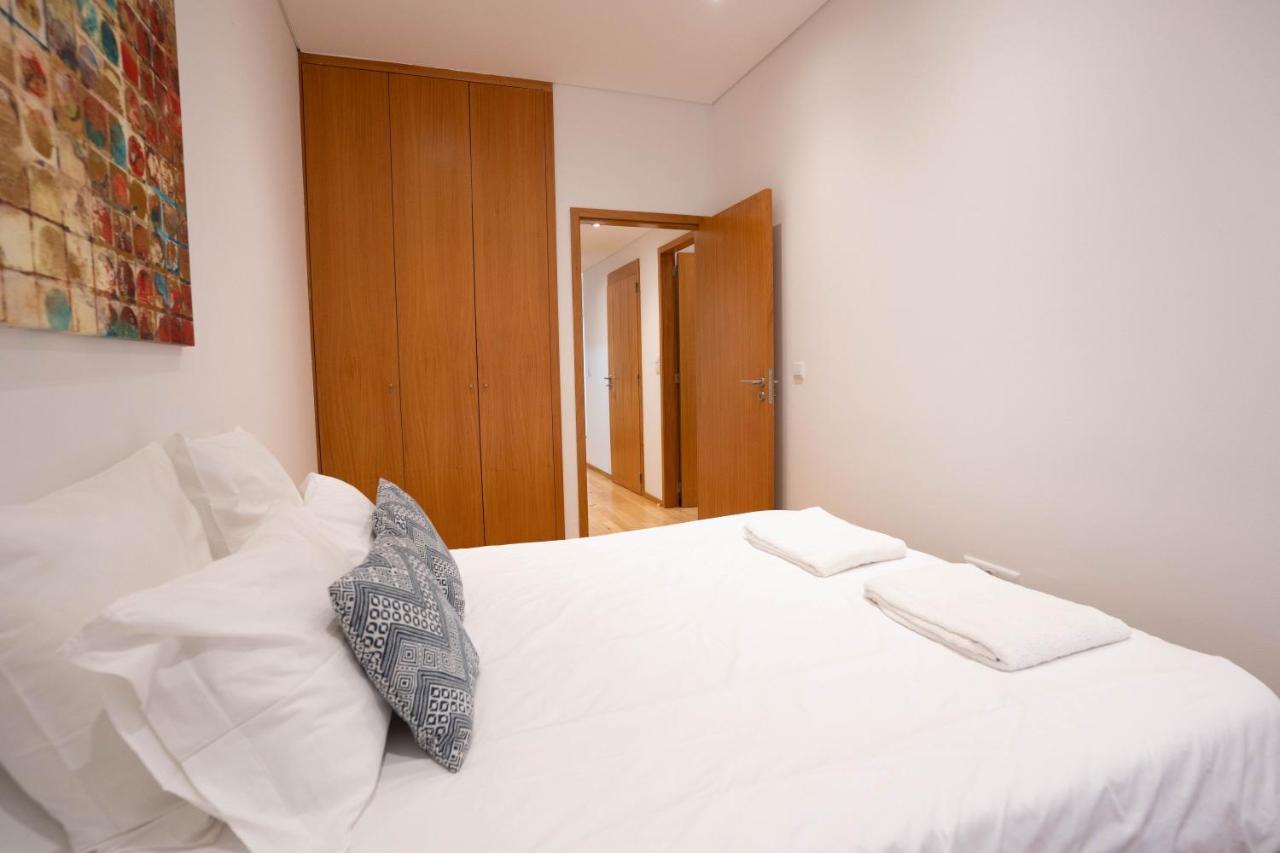 Downtown Porto Relaxed Apartment With Private Yard ภายนอก รูปภาพ