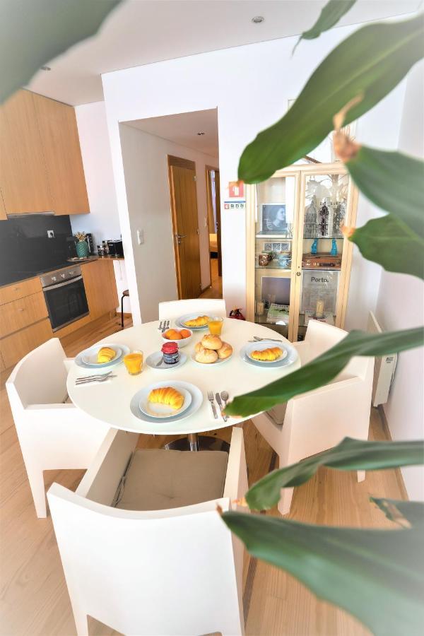 Downtown Porto Relaxed Apartment With Private Yard ภายนอก รูปภาพ