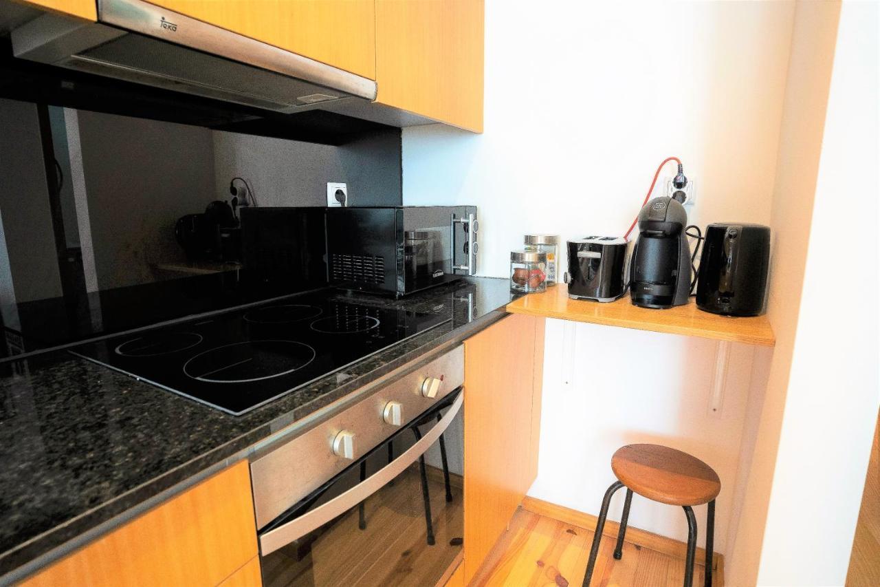 Downtown Porto Relaxed Apartment With Private Yard ภายนอก รูปภาพ